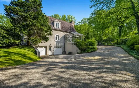 38 Tiffany Road Oyster Bay NY 11771