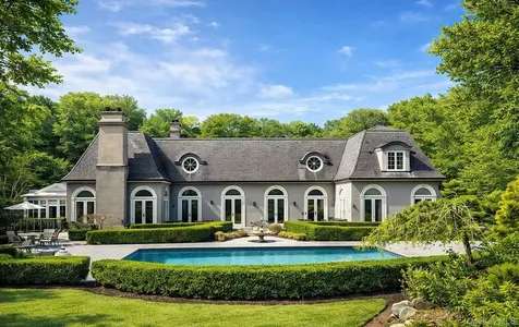 38 Tiffany Road Oyster Bay NY 11771