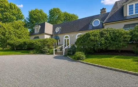 38 Tiffany Road Oyster Bay NY 11771