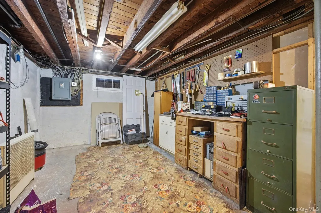 54 Aberdeen Road New Hyde Park NY 11040