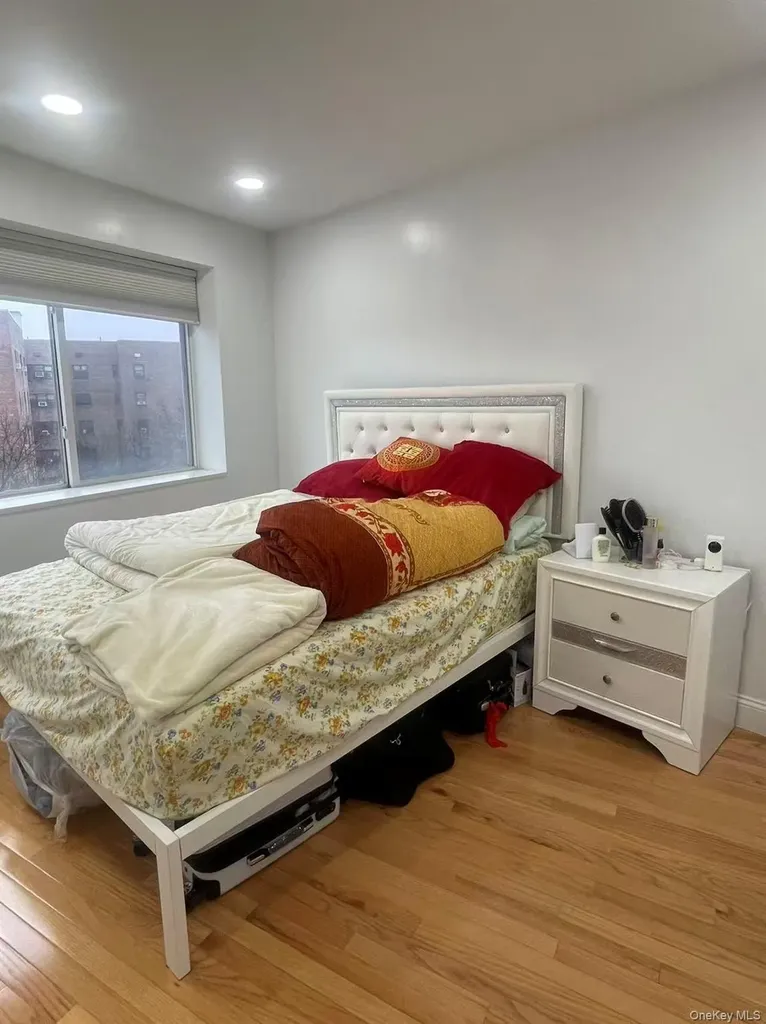 137-08 31st Road Flushing NY 11354