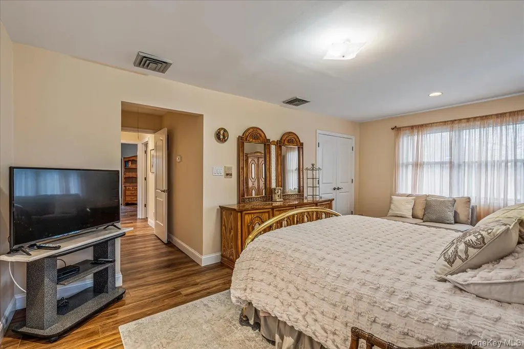 150-38 24th Avenue Whitestone NY 11357