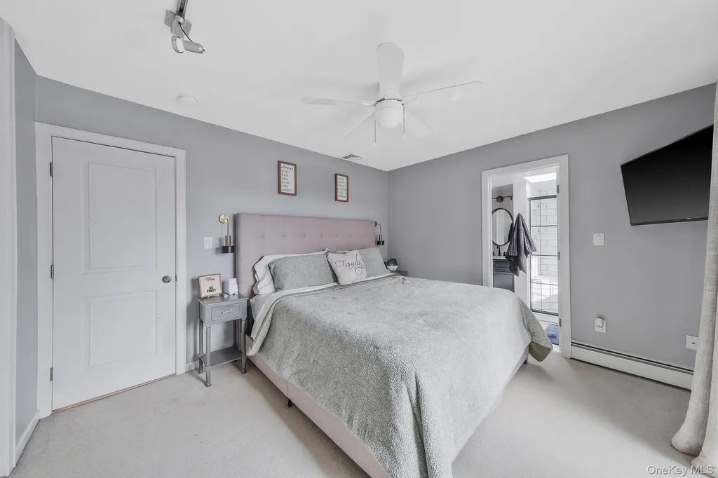 35 Strafford Street Mastic NY 11950