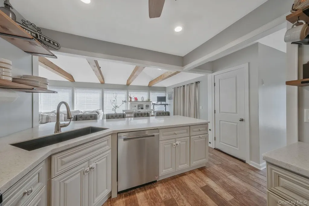 35 Strafford Street Mastic NY 11950
