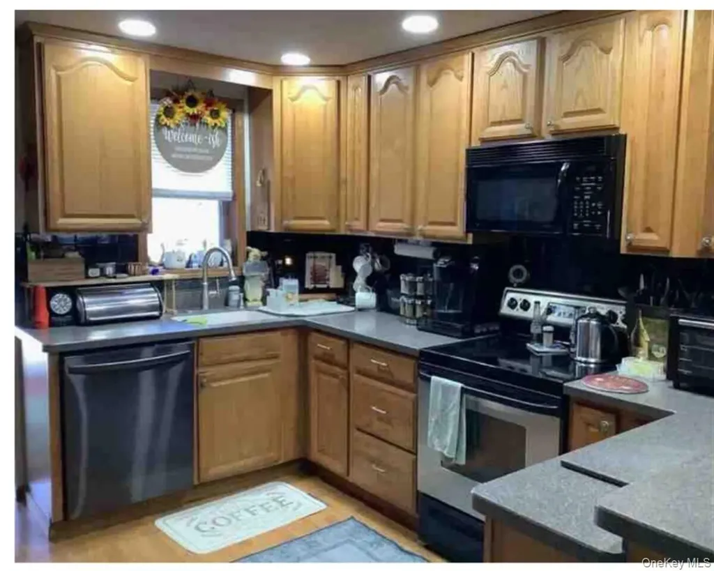 266 Scheller Park Road Coxsackie NY 12124