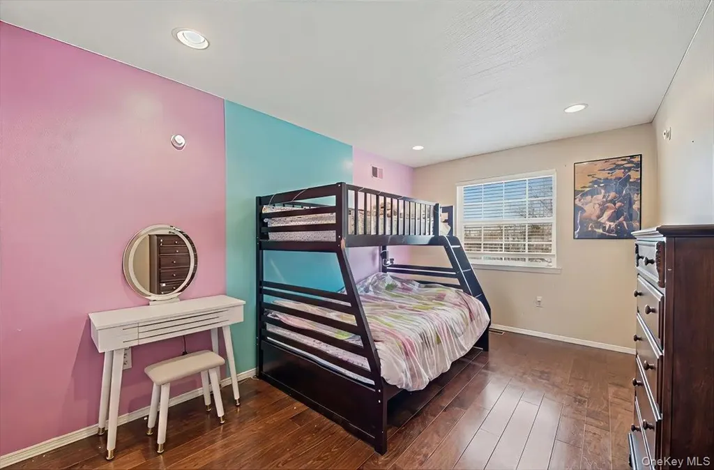 126 Mermaid Lane Bronx NY 10473
