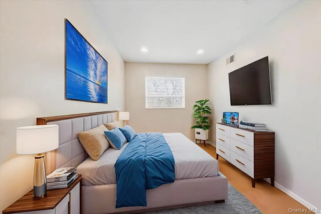 126 Mermaid Lane Bronx NY 10473