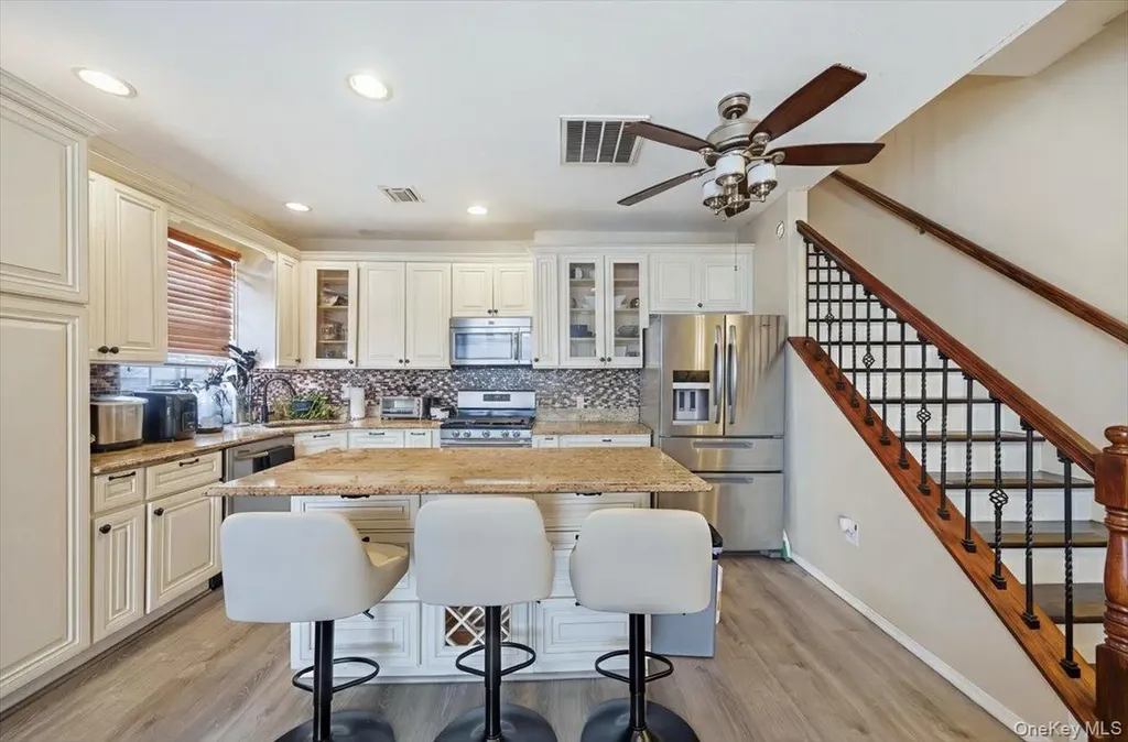 126 Mermaid Lane Bronx NY 10473