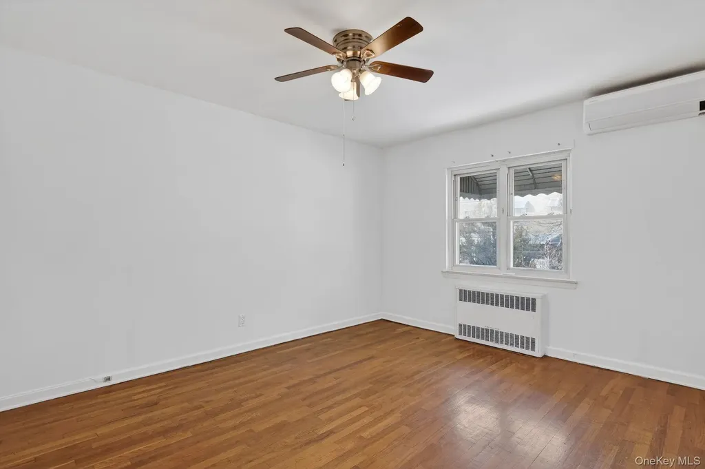 4817 Wilder Avenue Bronx NY 10470