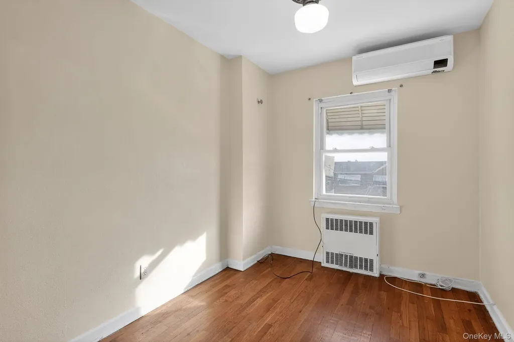 4817 Wilder Avenue Bronx NY 10470