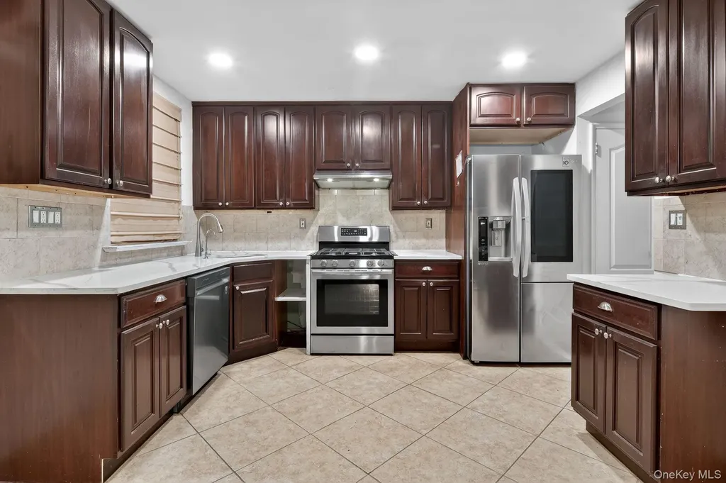 4817 Wilder Avenue Bronx NY 10470