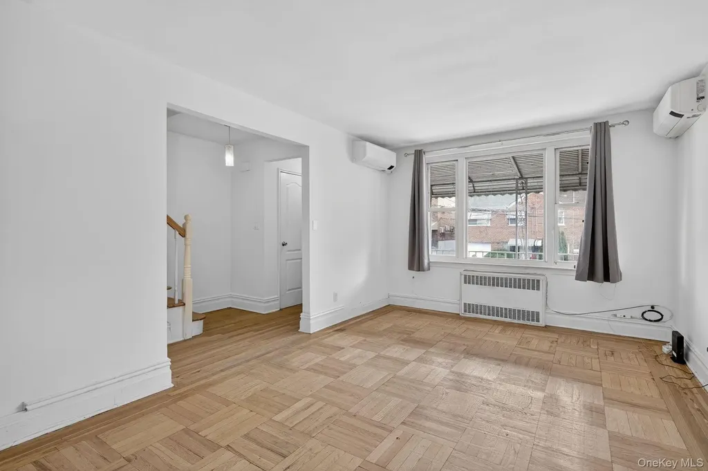 4817 Wilder Avenue Bronx NY 10470