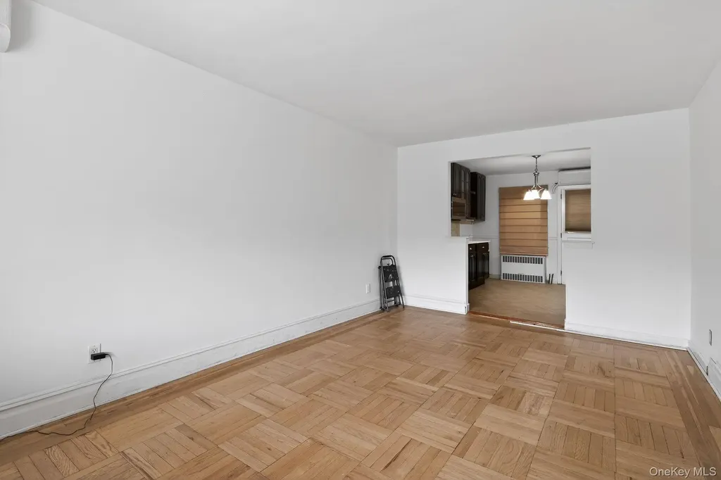 4817 Wilder Avenue Bronx NY 10470