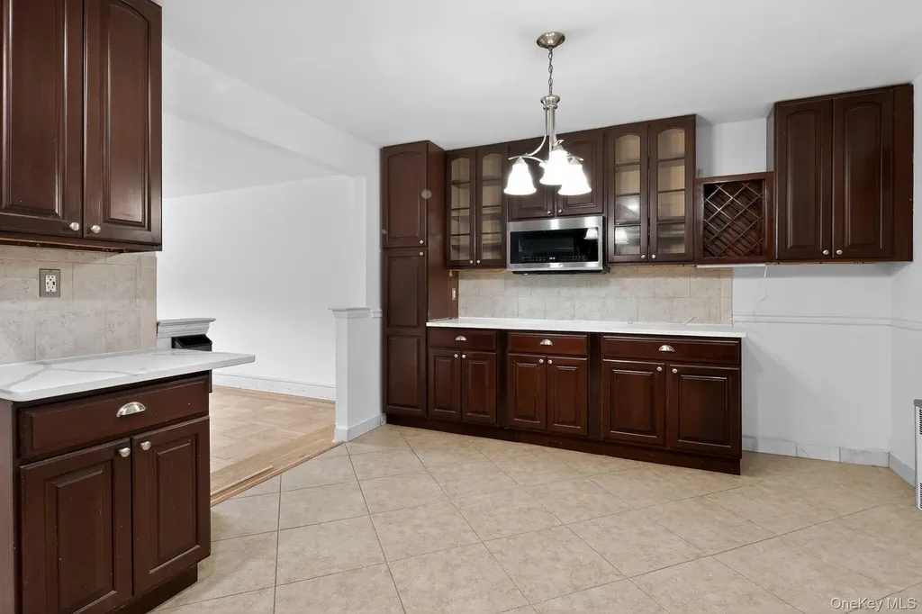 4817 Wilder Avenue Bronx NY 10470