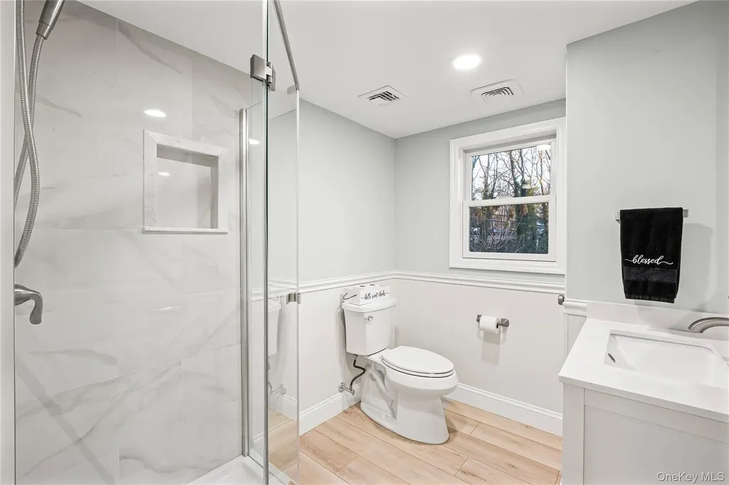 5 Poplar Drive Smithtown NY 11787