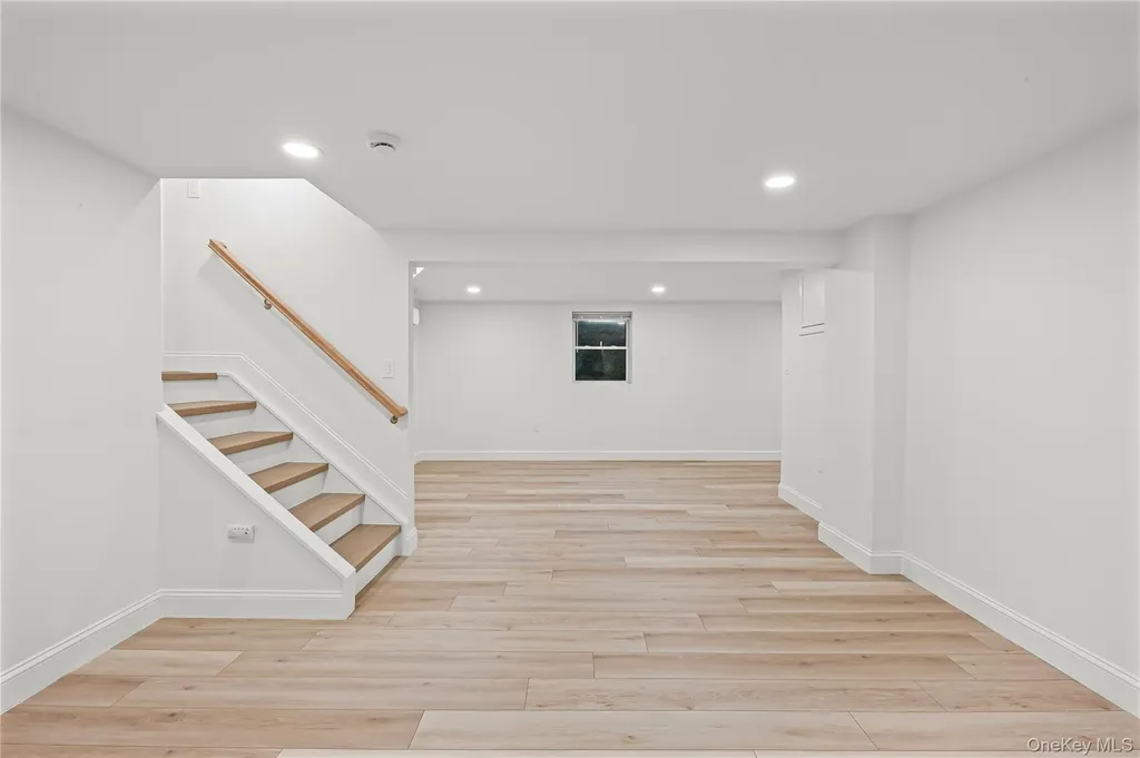 5 Poplar Drive Smithtown NY 11787
