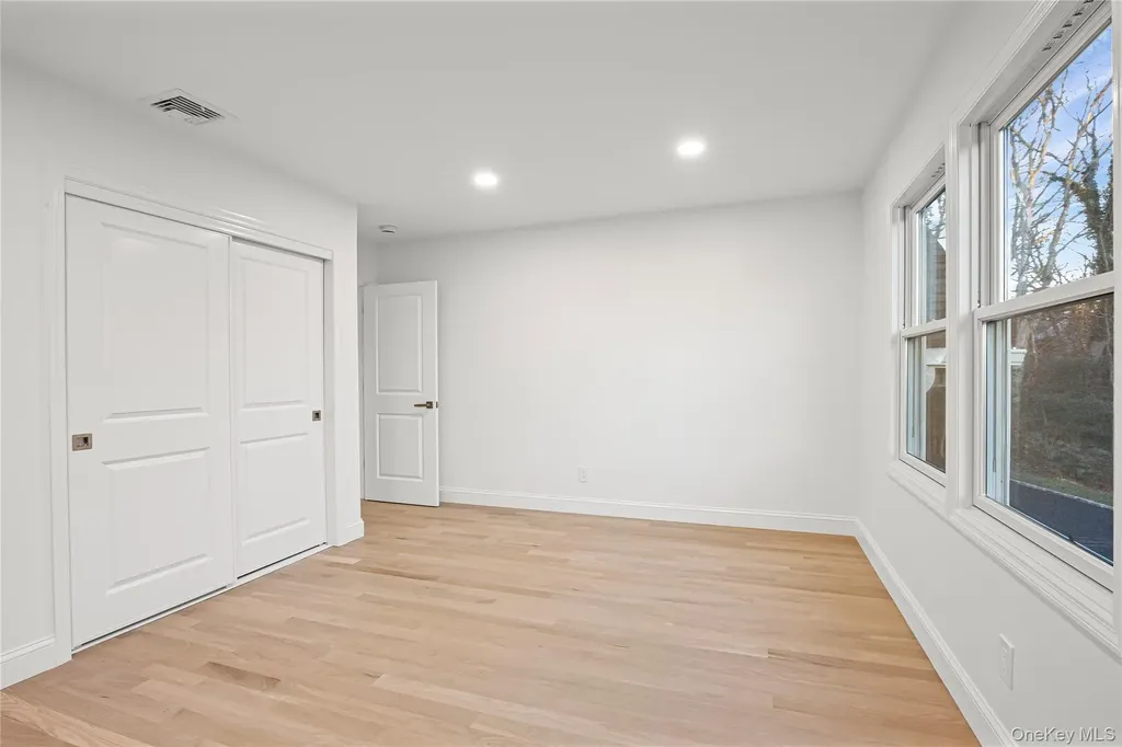 5 Poplar Drive Smithtown NY 11787