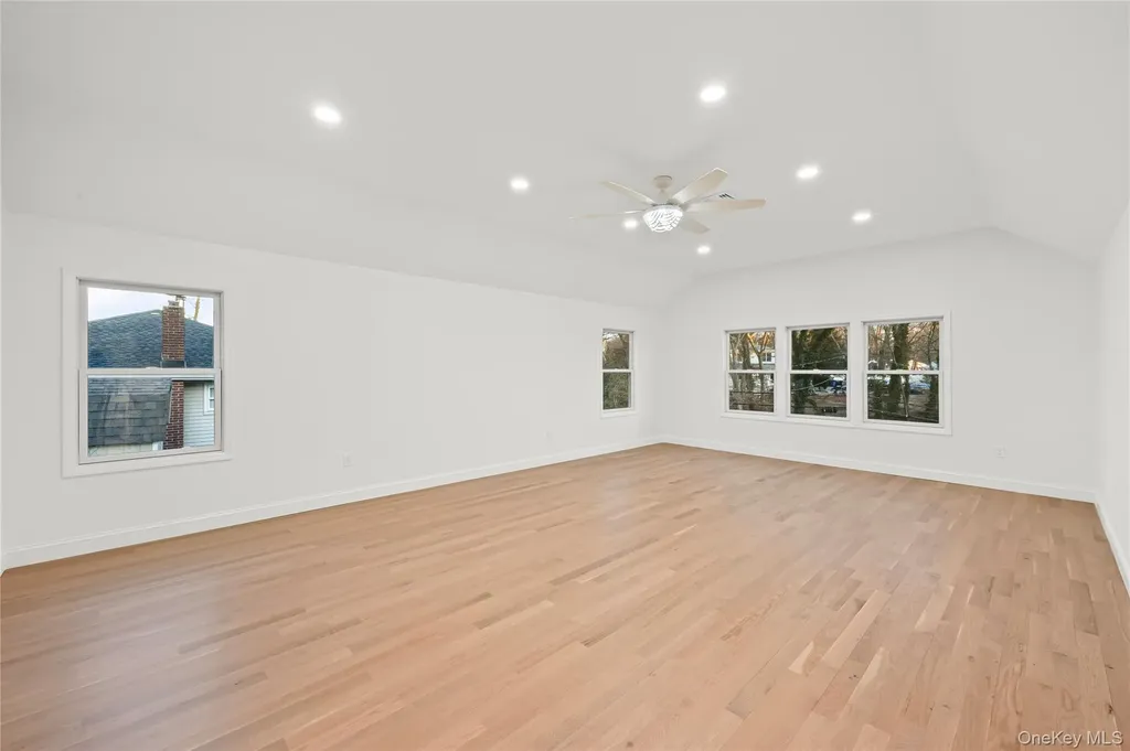 5 Poplar Drive Smithtown NY 11787