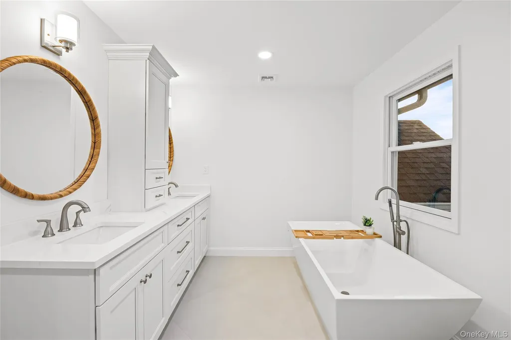 5 Poplar Drive Smithtown NY 11787