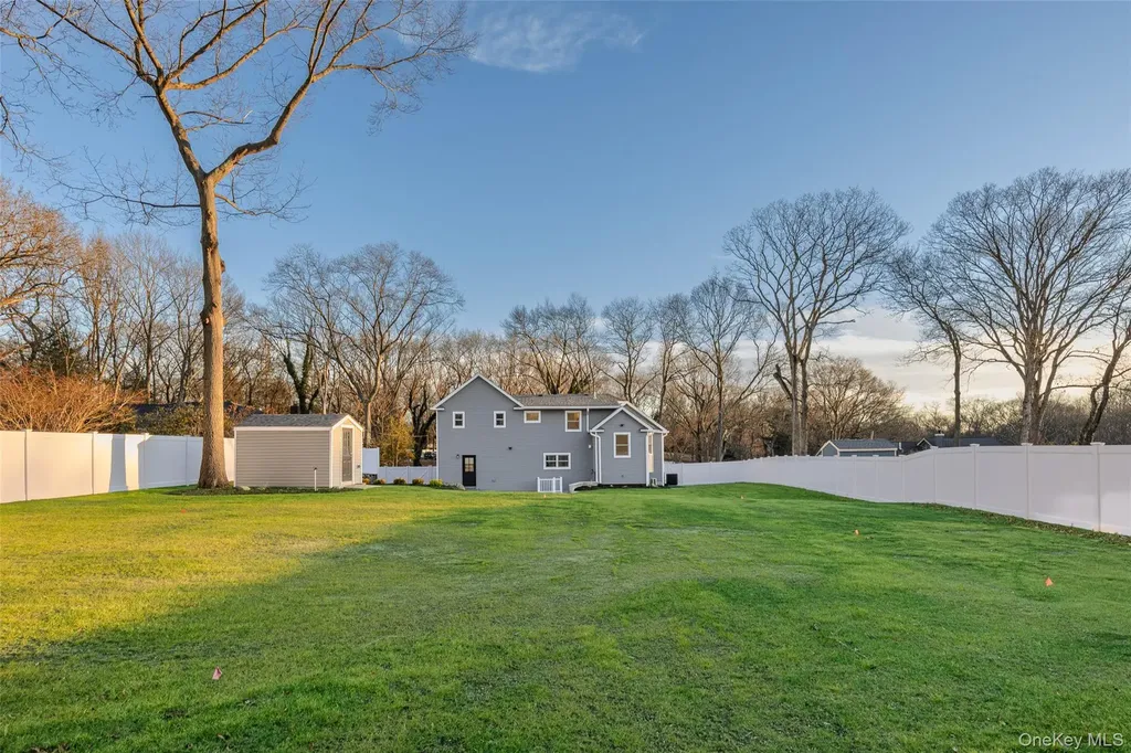 5 Poplar Drive Smithtown NY 11787