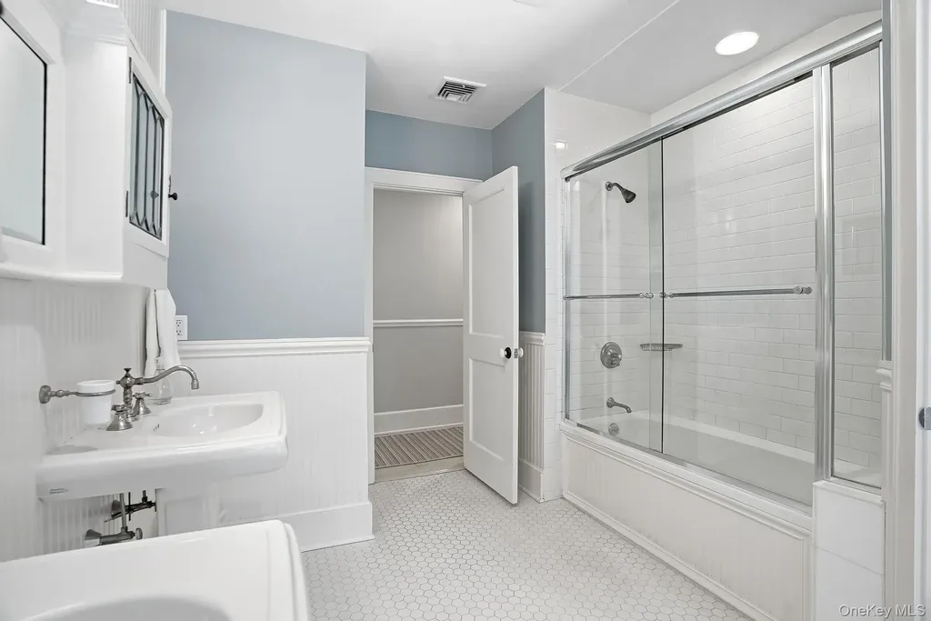 880 Forest Avenue Rye NY 10580
