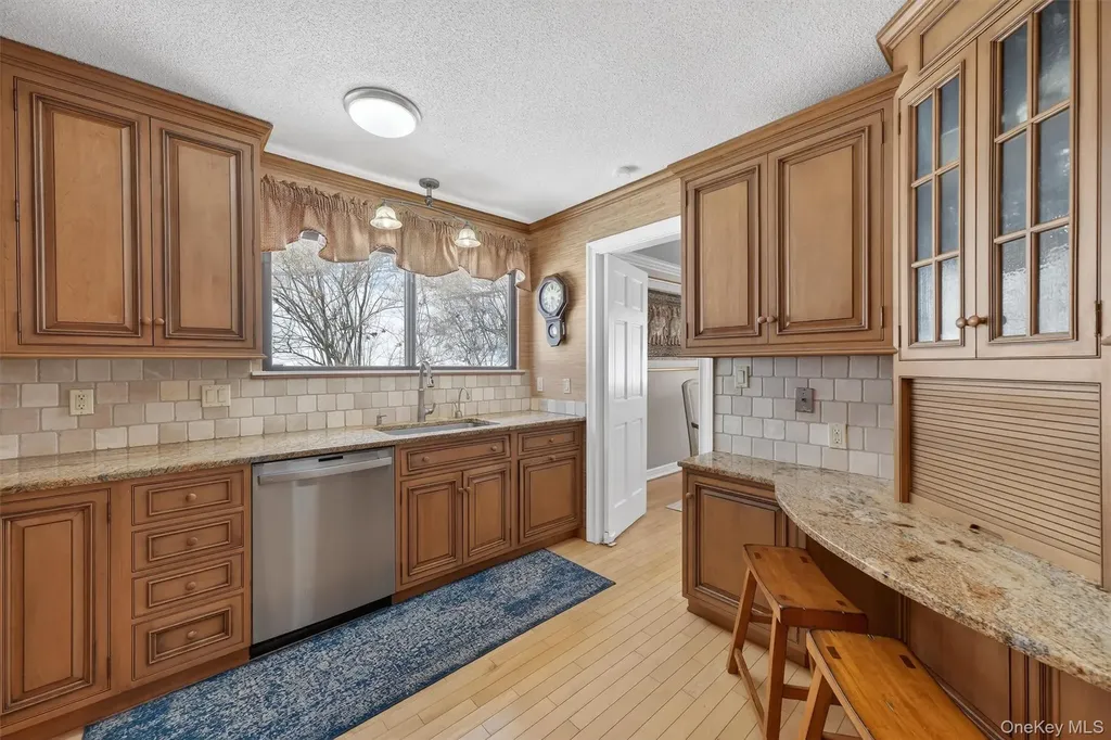 228 Heritage Hills Somers NY 10589