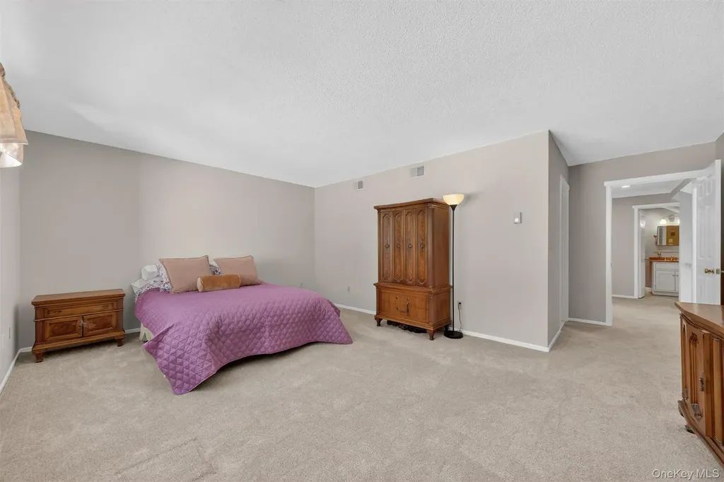 228 Heritage Hills Somers NY 10589