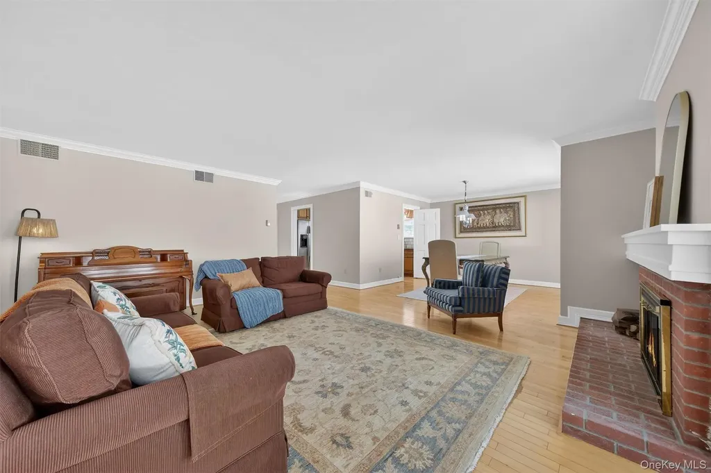 228 Heritage Hills Somers NY 10589