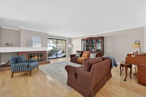 228 Heritage Hills Somers NY 10589