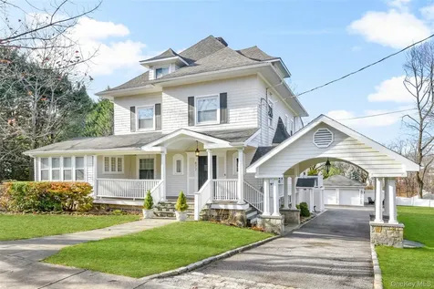 677 James Street Pelham NY 10803