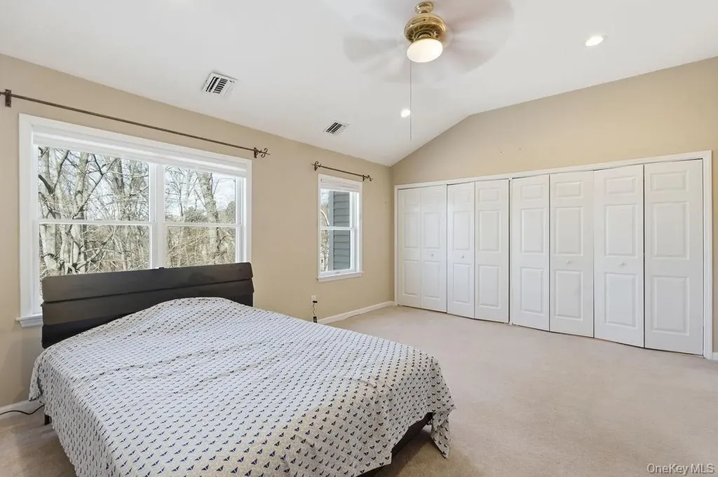 305 Glenwood Drive Briarcliff Manor NY 10510