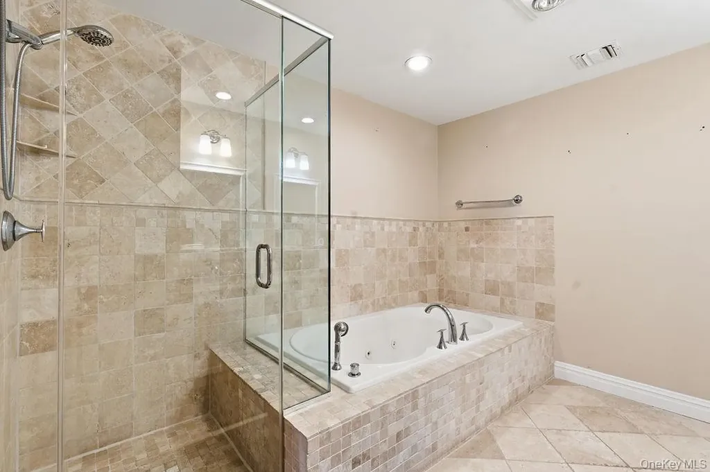 305 Glenwood Drive Briarcliff Manor NY 10510