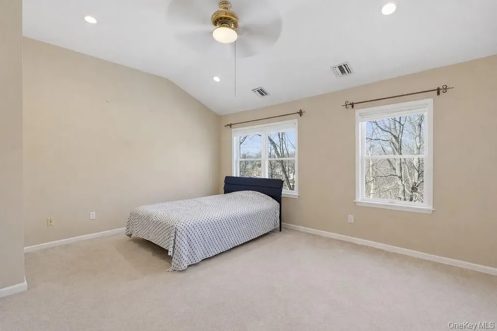 305 Glenwood Drive Briarcliff Manor NY 10510