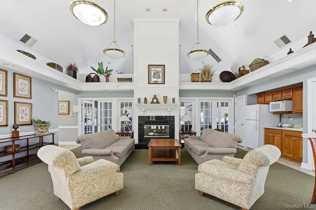305 Glenwood Drive Briarcliff Manor NY 10510