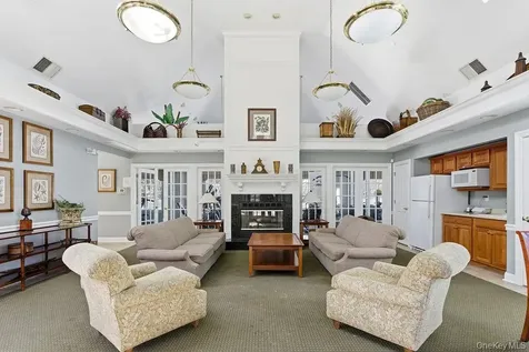 305 Glenwood Drive Briarcliff Manor NY 10510