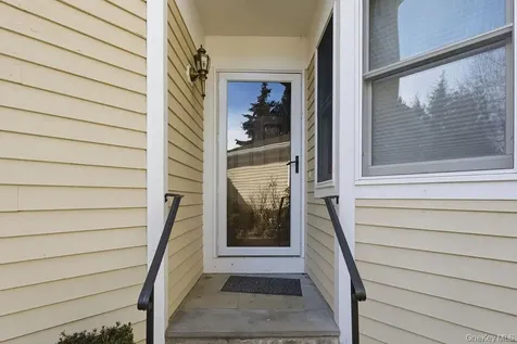 305 Glenwood Drive Briarcliff Manor NY 10510