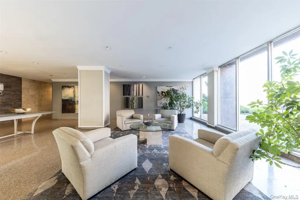 25 Neptune Boulevard Long Beach NY 11561