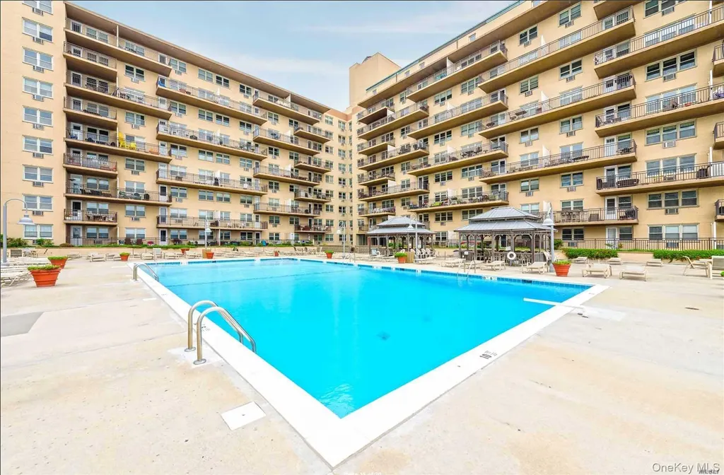 25 Neptune Boulevard Long Beach NY 11561