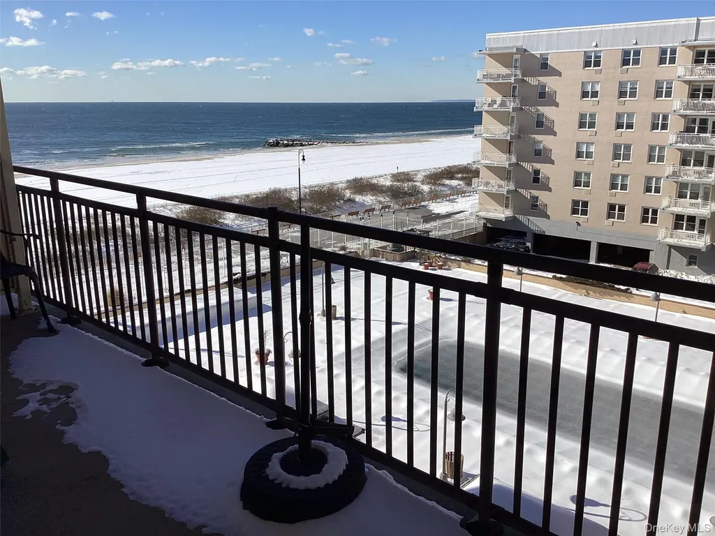 25 Neptune Boulevard Long Beach NY 11561