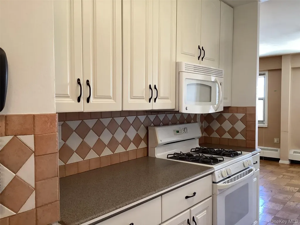 25 Neptune Boulevard Long Beach NY 11561