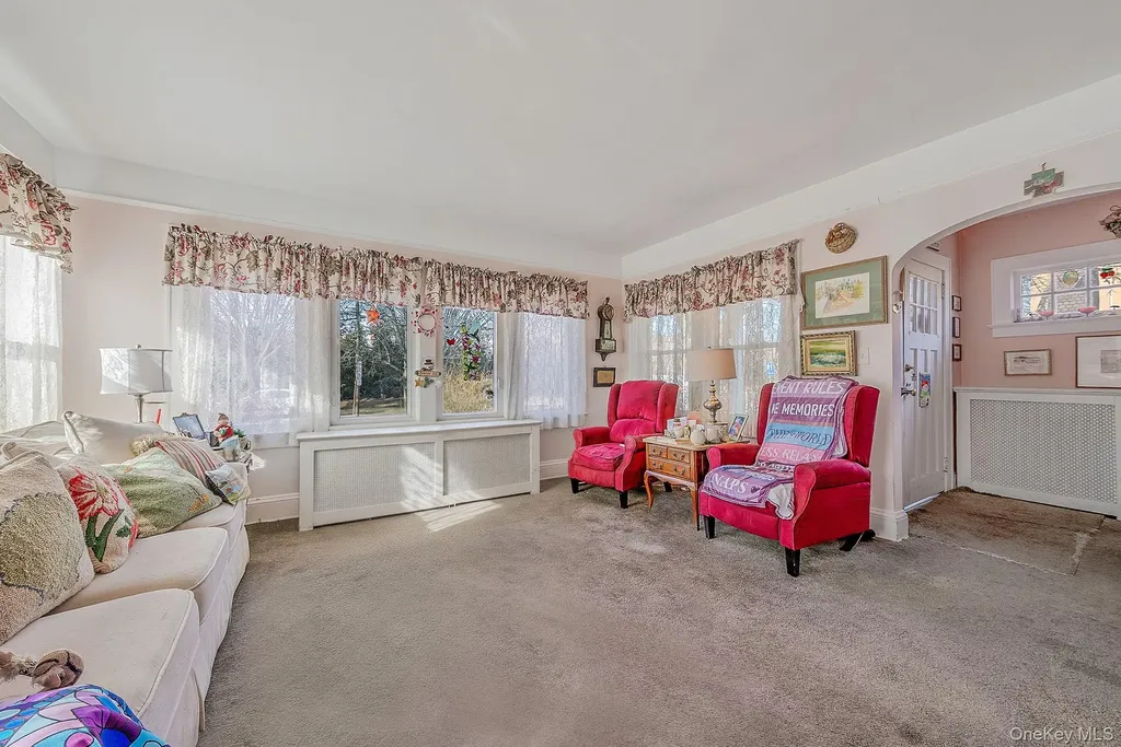 2469 Washington Avenue Oceanside NY 11572