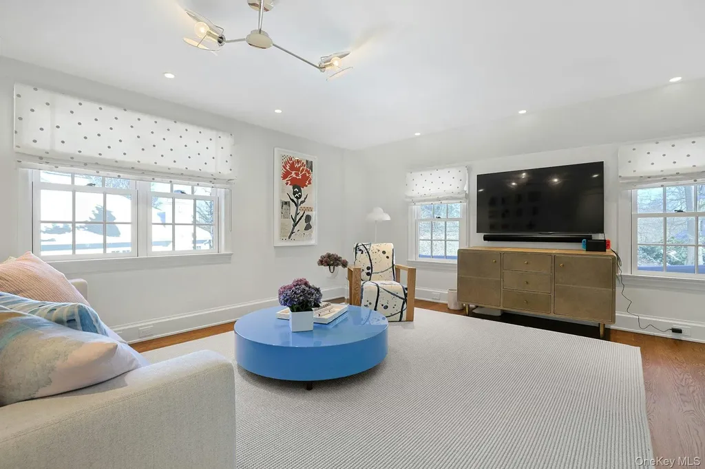 19 Overlook Road Scarsdale NY 10583