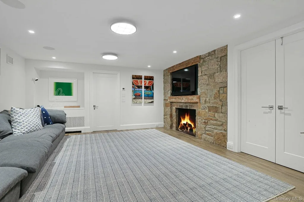 19 Overlook Road Scarsdale NY 10583