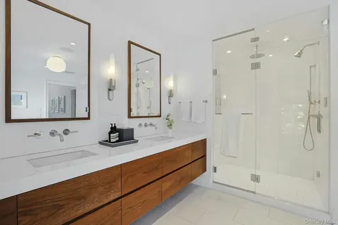 19 Overlook Road Scarsdale NY 10583