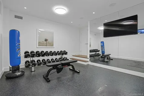 19 Overlook Road Scarsdale NY 10583