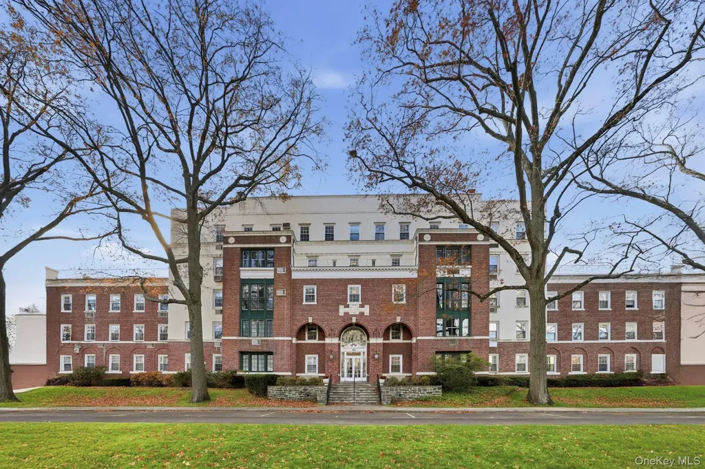10 Brooklands Bronxville NY 10708