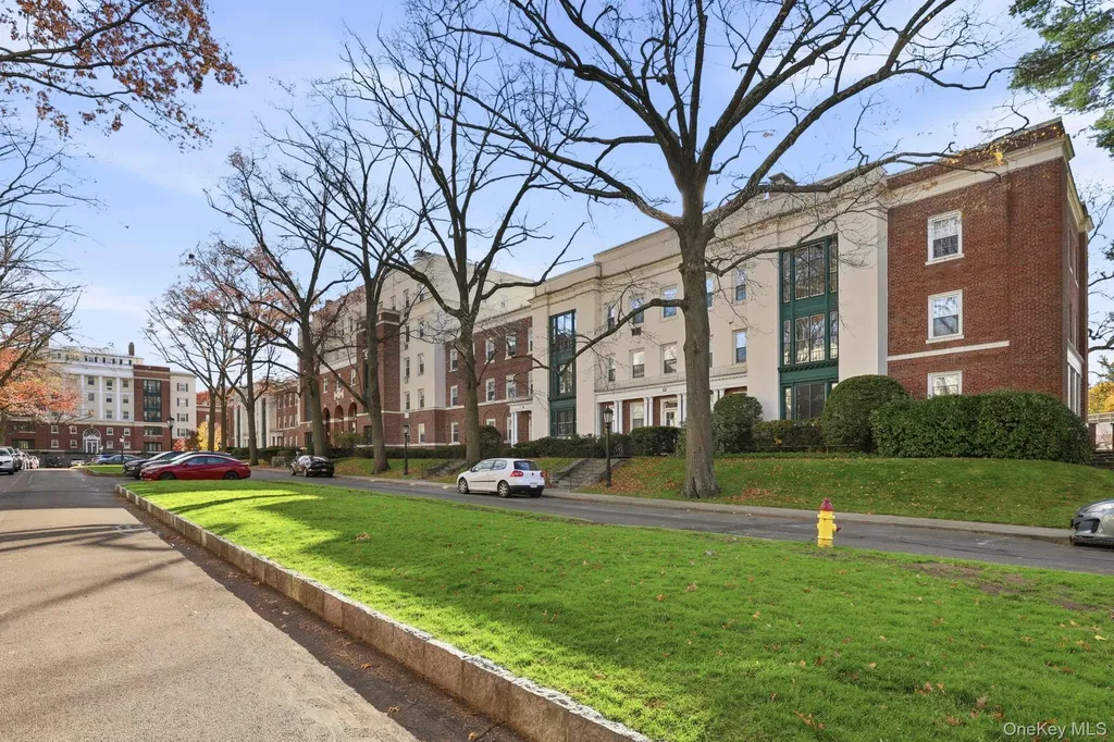 10 Brooklands Bronxville NY 10708
