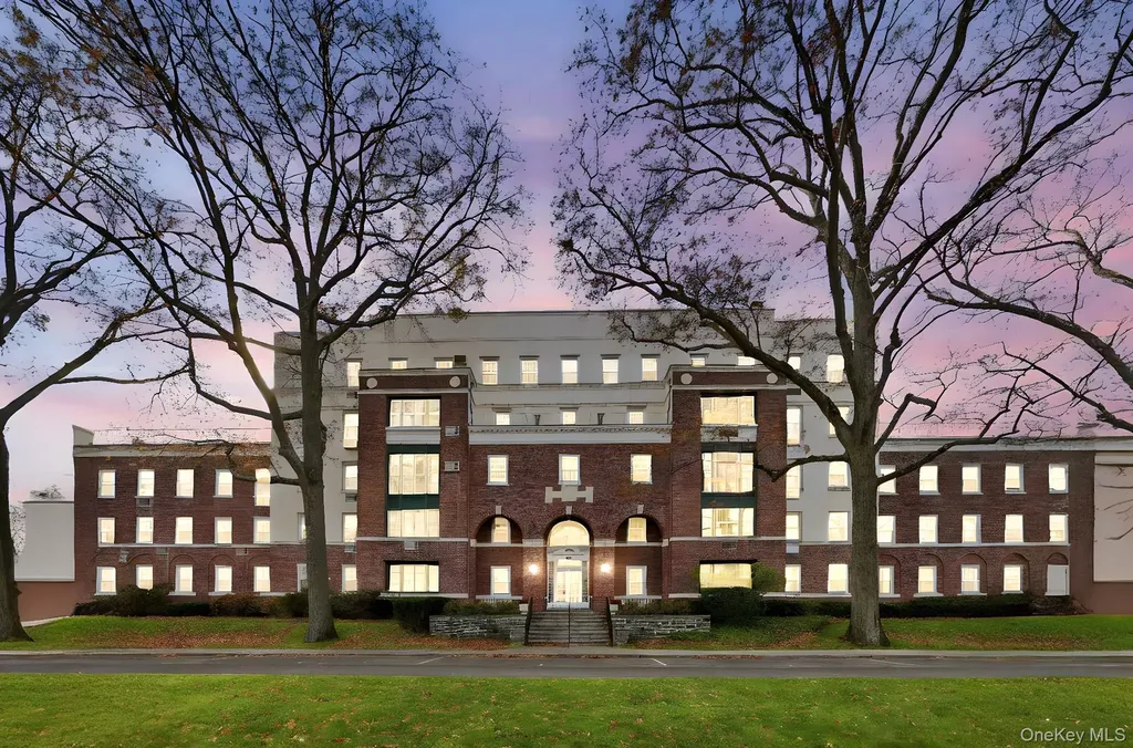 10 Brooklands Bronxville NY 10708