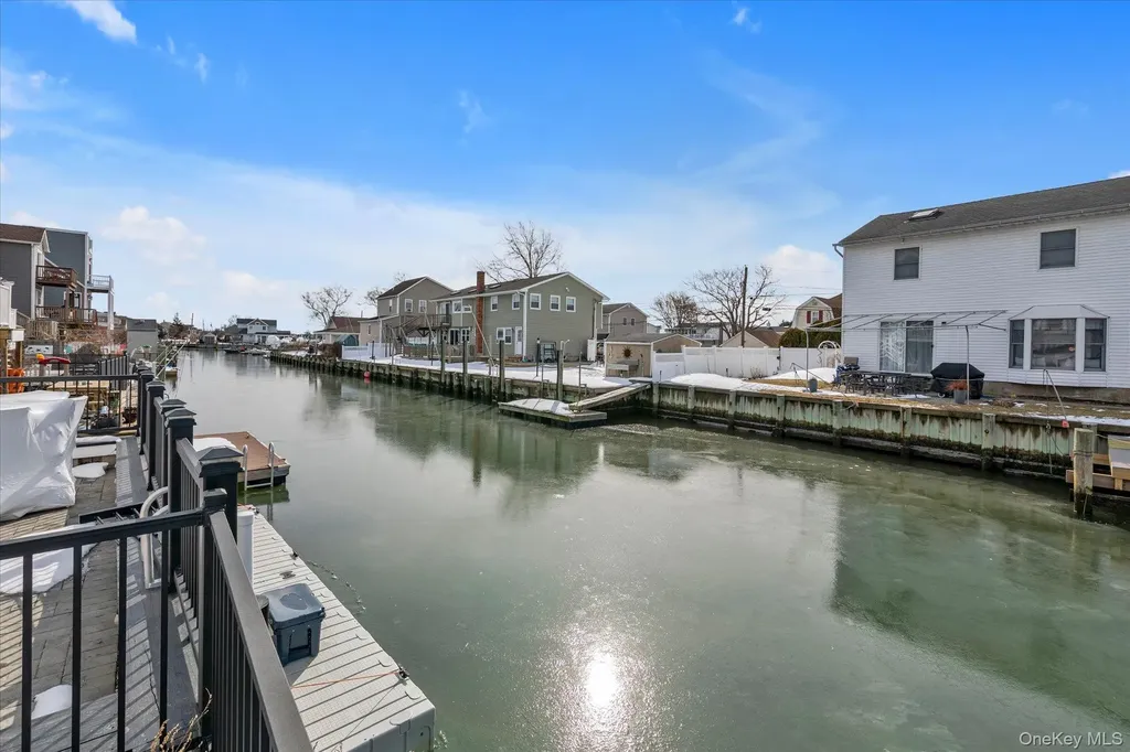 3894 Sands Lane Seaford NY 11783