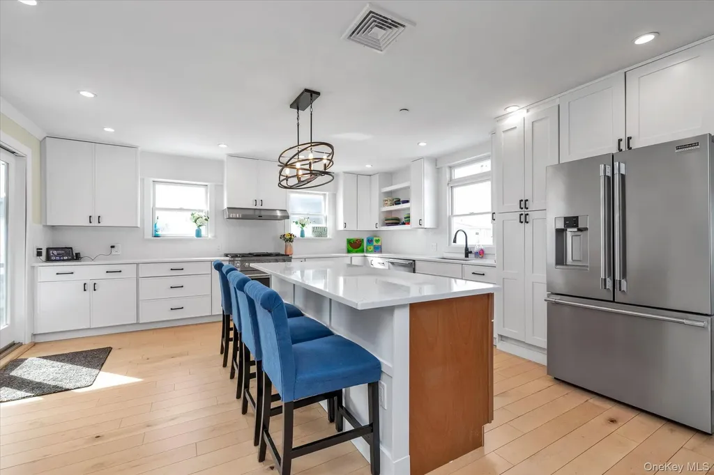 3894 Sands Lane Seaford NY 11783